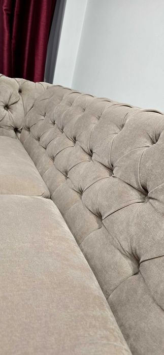 Piękna sofa pikowana/chesterfield/ozdobna