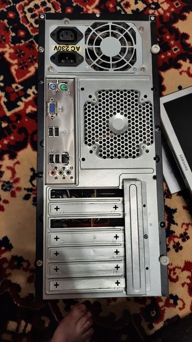 Стационарный компьютер + колонки+ мышка с клавиатурой