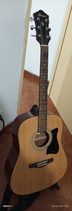 Violão com cordas de aço