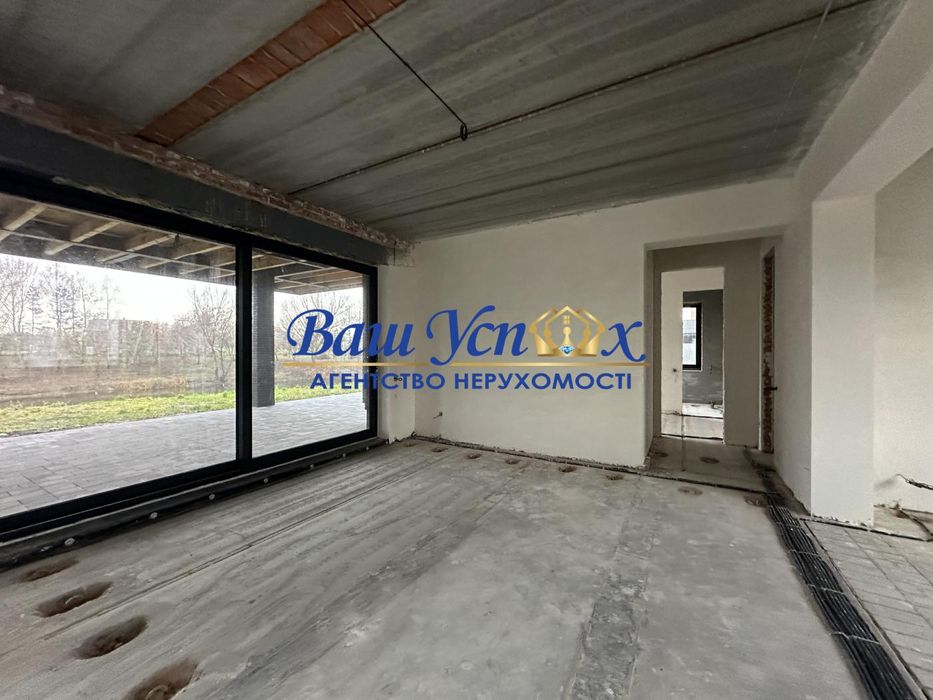 Продаж будинку з виходом на озеро у місті. село Крушинка.