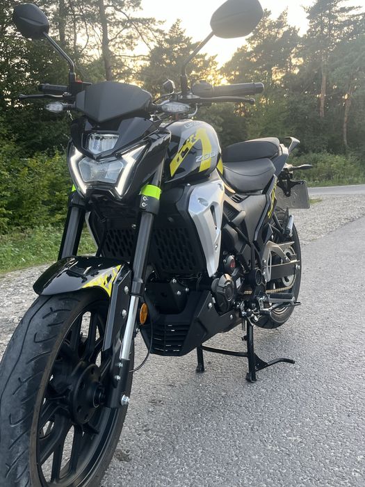 Продаю lifan sr220