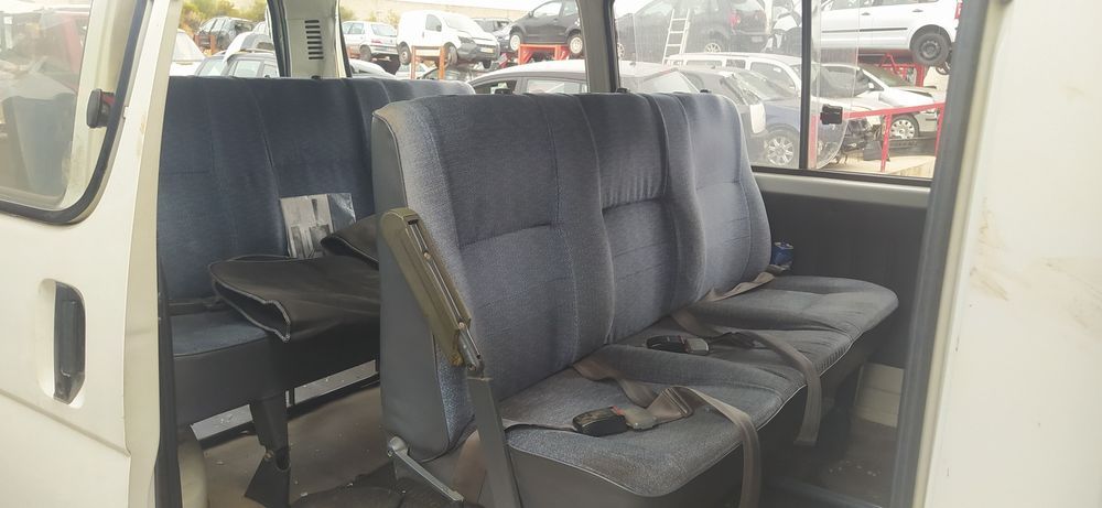 Toyota HiAce lh 102