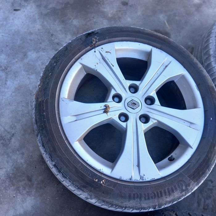 Jantes 17 renault megane 3 coupe com pneus bons 205 50 17