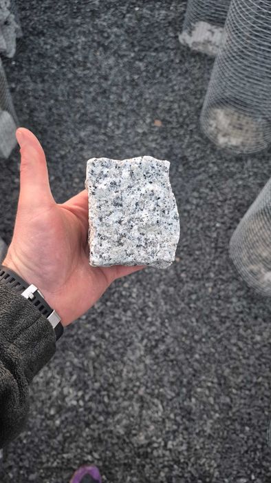 Kostka granitowa szara surowa łupana bruk granit obrzeże 4/6, 7/9 9/11