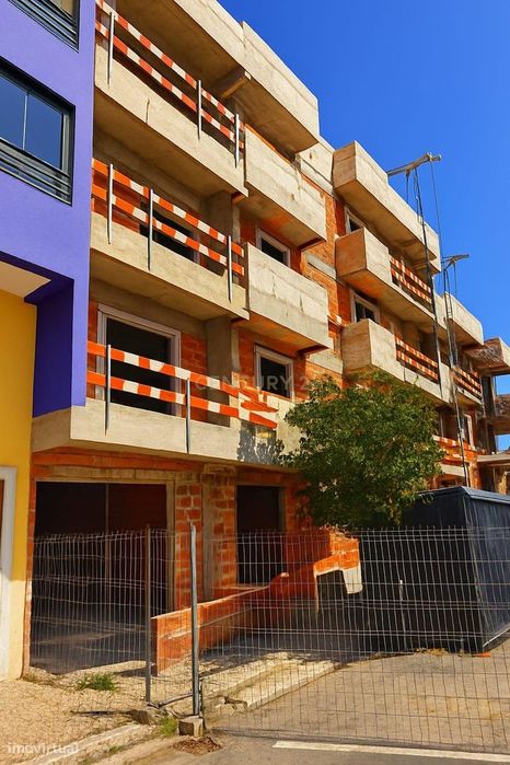 T2 Novo com Terraço de 40 m² | Amadora – A-da-Beja | Conclusão: Abril