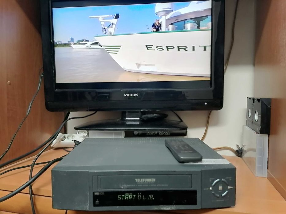 Magnetowid VHS Telefunken M 9515 pilot