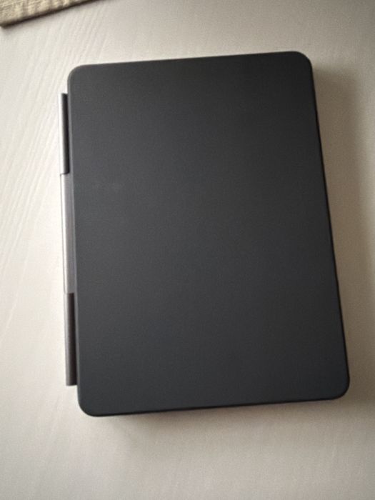 iPad Air 11” (M3) + Magic Keyboard – Como Novo