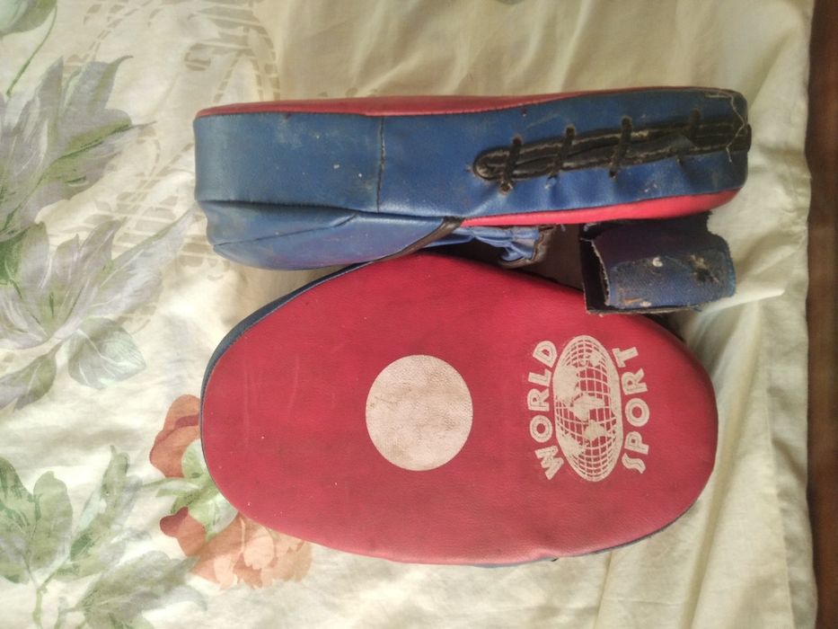 Продам боксёрские лапы