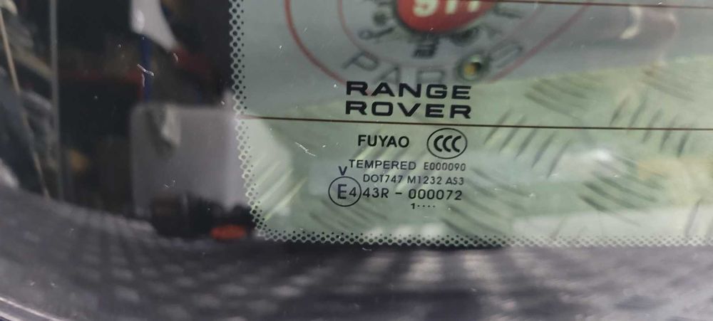 Скло кришки багажника Land Rover Range Rover Evoque 2012-2019