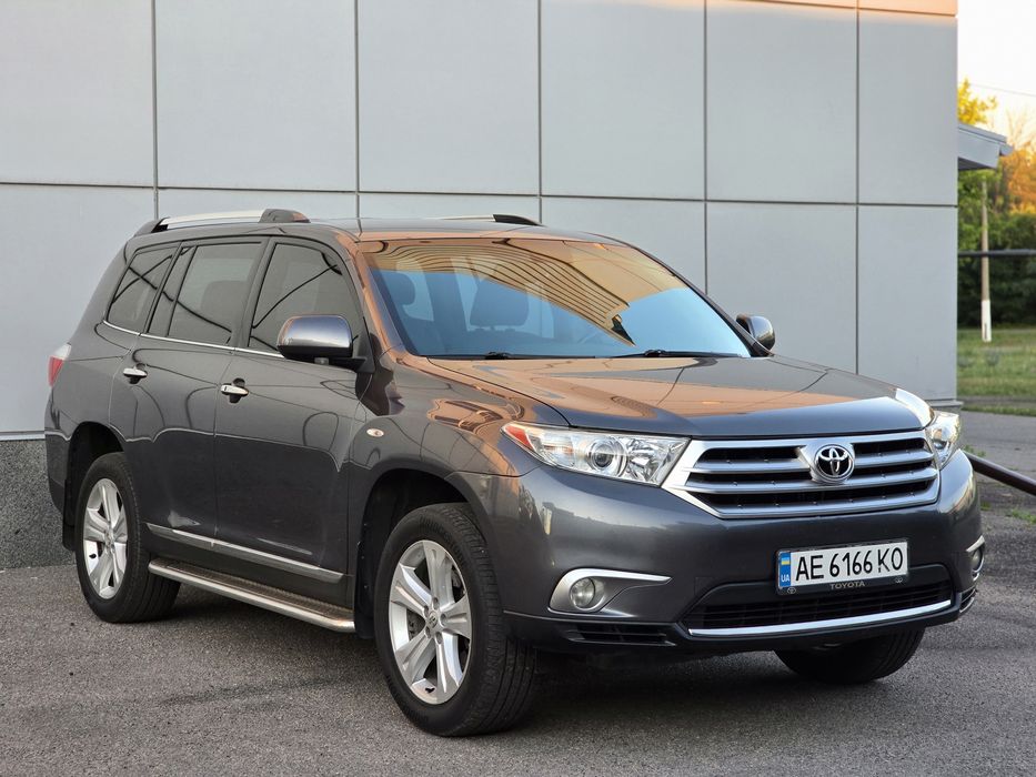 Продам свою Toyota Highlander 3.5л - 2011г