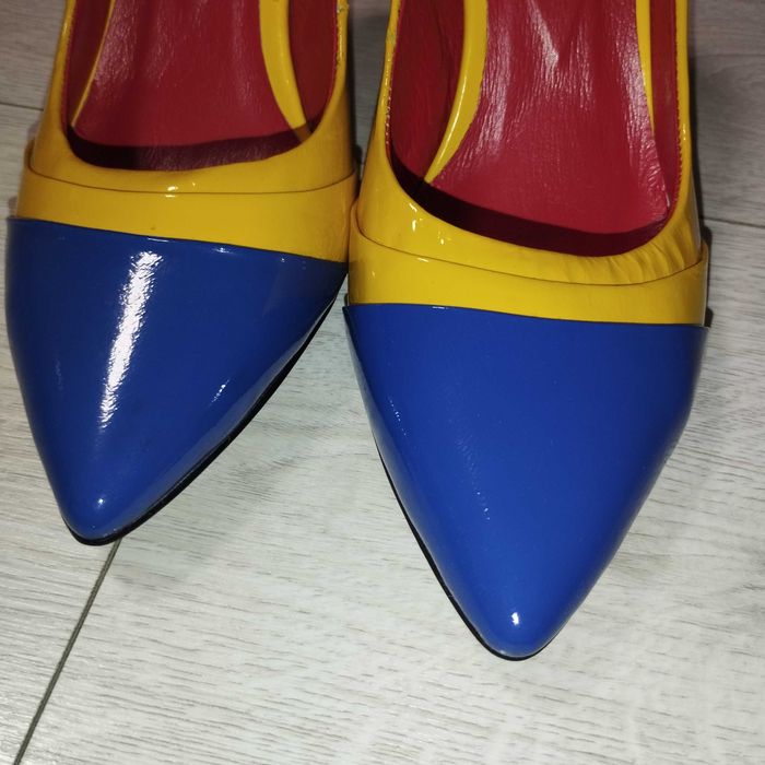 Туфлі човники в жовто-блакитному кольорі