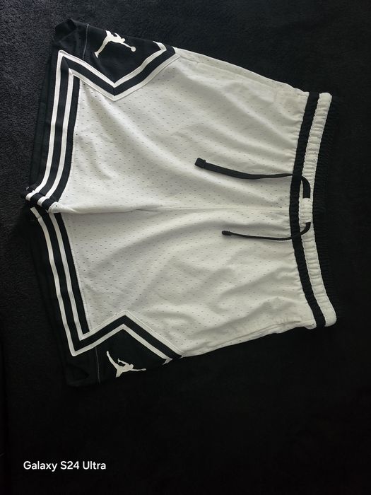 Vendo calções jordan originais várias cores Tamanho M