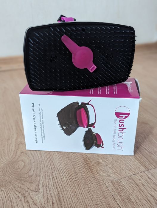 Щітка Hushbrush масажна зручна миюча для догляду гриви хвоста коня  ло