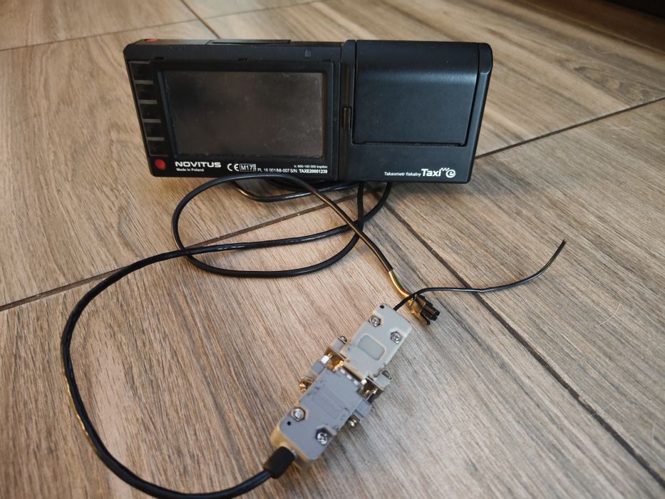 Zestaw taksometr , moduł instalacyjny taksometru oraz UDC -301