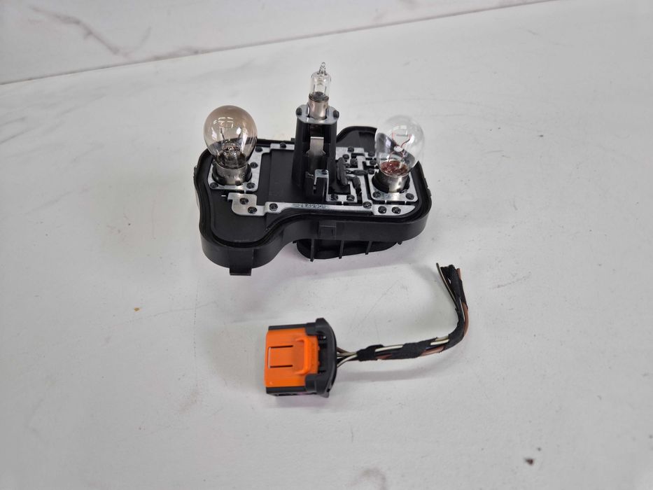 vw golf V HB wkład lampy tylny lewy tył kostka komplet