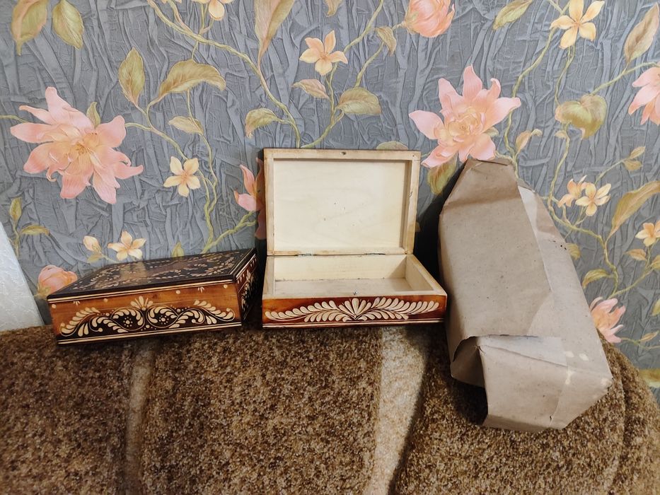 Скринька для біжутерії