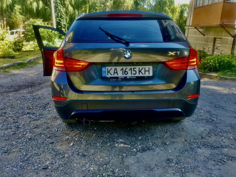 Продам BMW  X 1 в ідеально у стані або на обмін ( ьіле/ чорне) авто