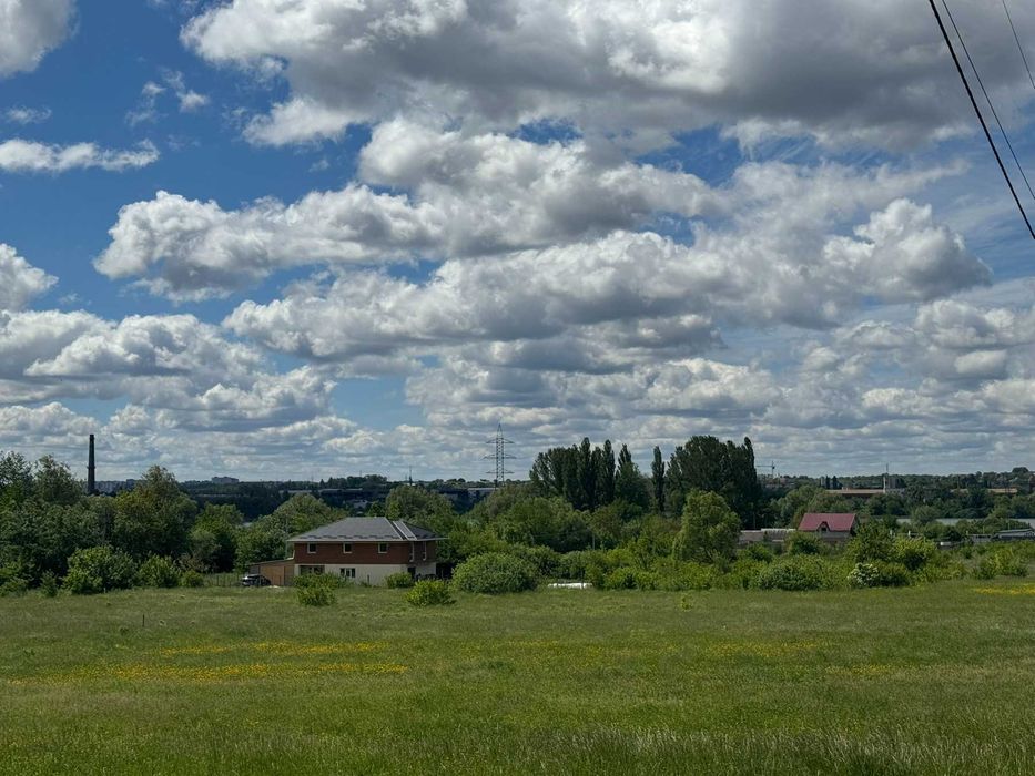 Продаж земельної ділянки 15 сотих під забудову