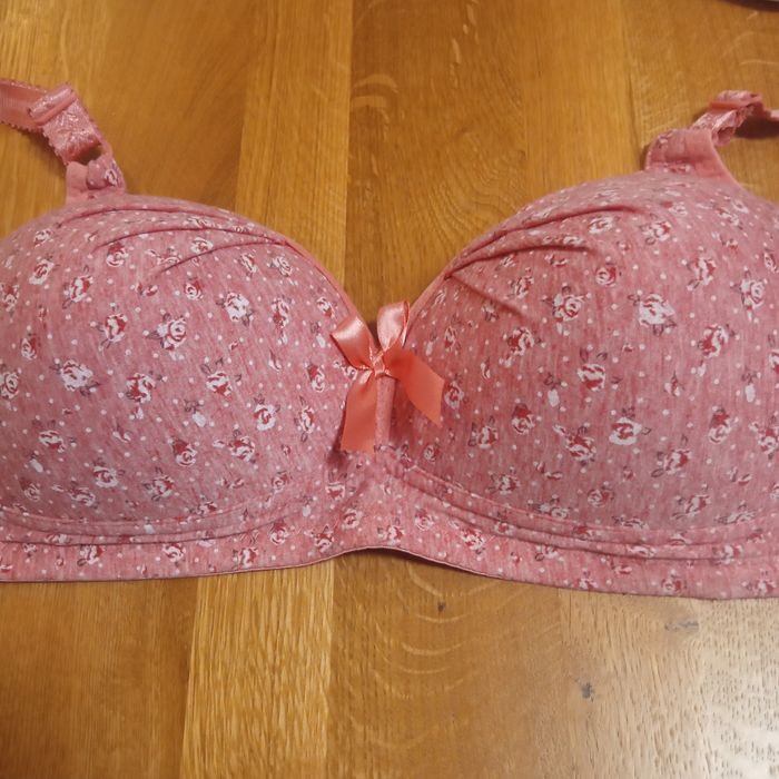 Biustonosz damski obwód 80cm