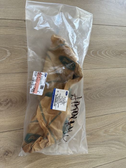 Кронштейн крепления двери Ford 2212077 .