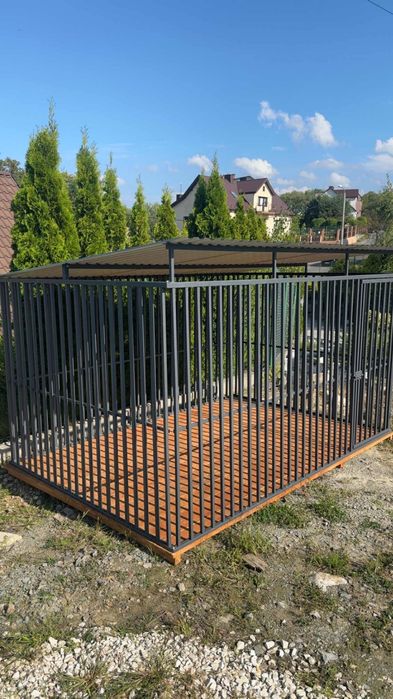 Kojec dla psa Producent