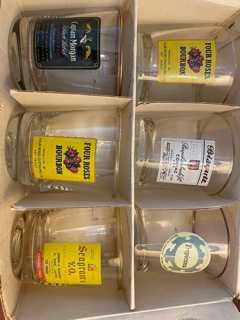 Conjunto de 6 copos de marcas decorados - nunca usados