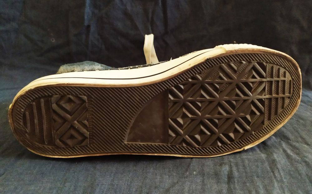 Продам кеды. "JU*HANG". Размер 41. Б/У.