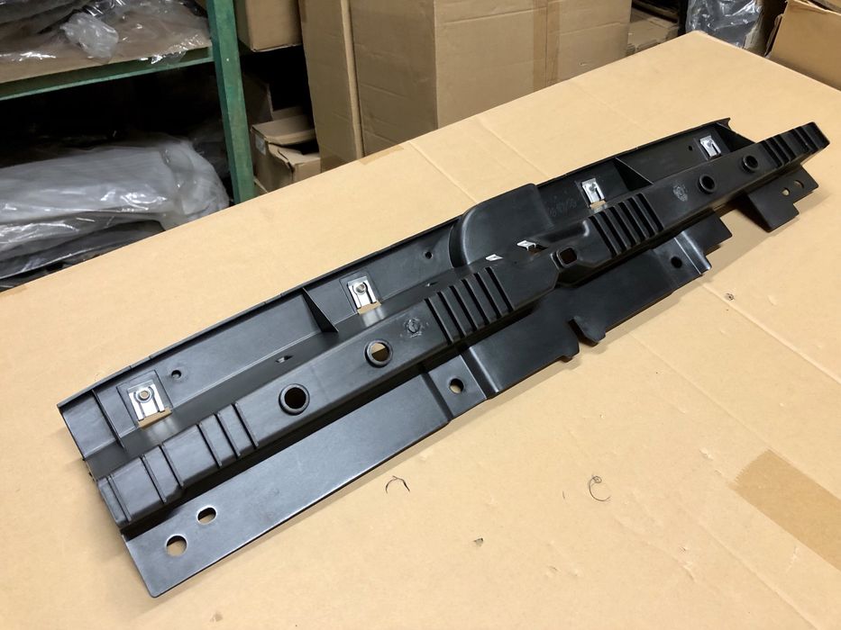 Накладка Крепления Замка Капота JEEP RENEGADE 2014 2015 2016 2017 2018