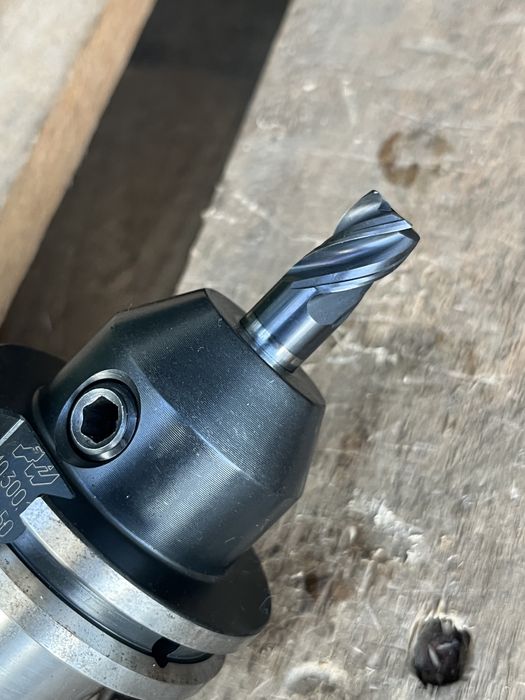 Uchwyt, Oprawka narzędziowa FAT Germany SK40 z frezem VHM Ø12