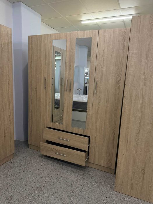 Novo Roupeiro 4 portas envio gratis paga na ato entrega