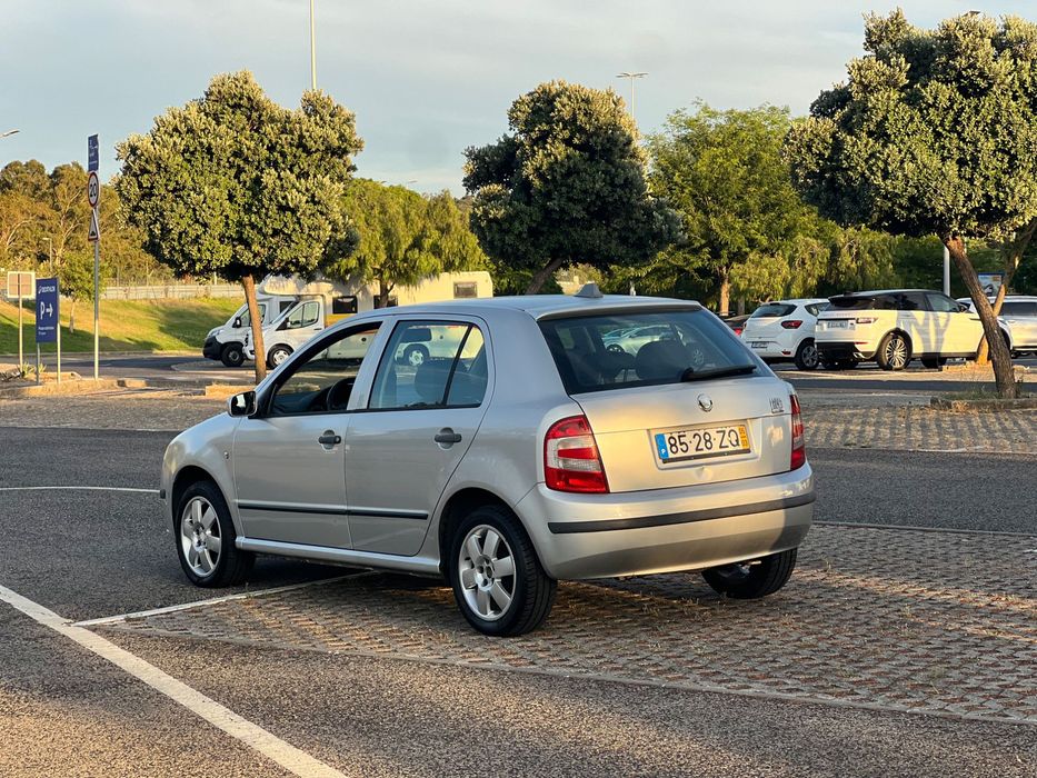 Skoda Fabia 1.4 TDI com AC – 210.000 km