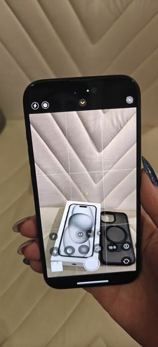 Цена 30000грн.Торг.Номер +380 66 458 2710.
Iphone 15 чорний 256г.В иде