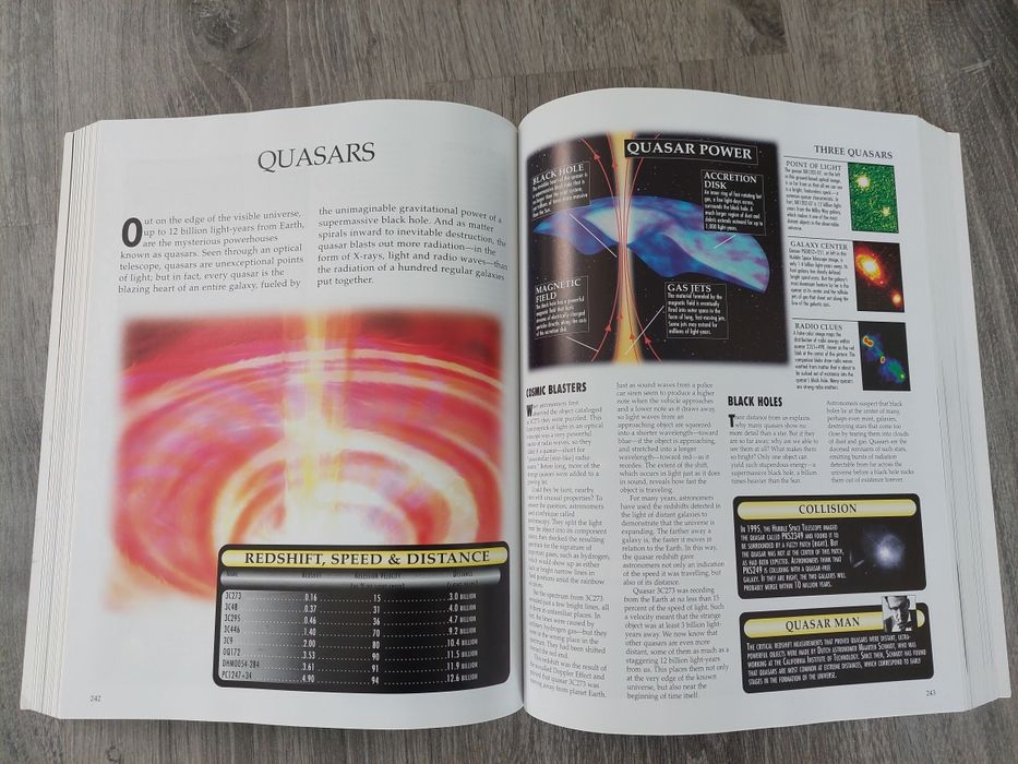 Livro "the illustrated  encyclopedia of space & space exploration