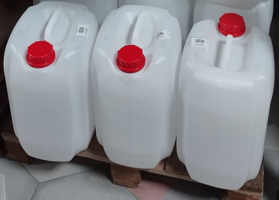Каністри пластикові