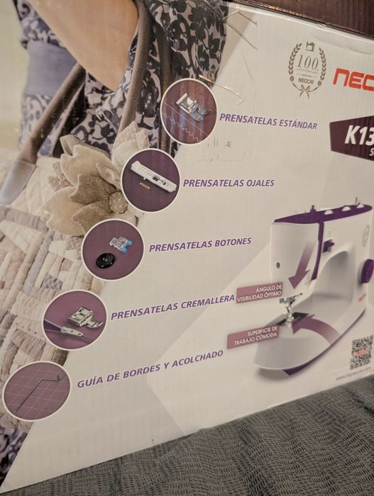 Máquina de costura, Nova, Necchi K132A (Italia)