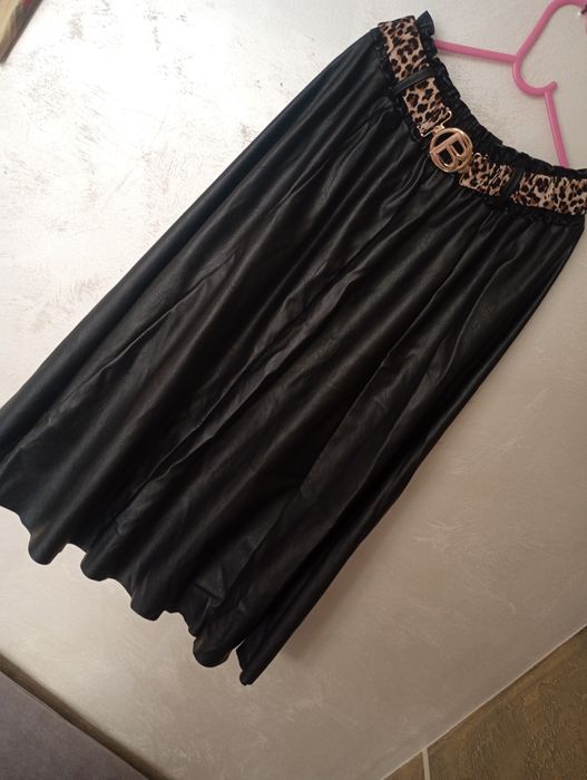 Spódnica czarna z eko skóry