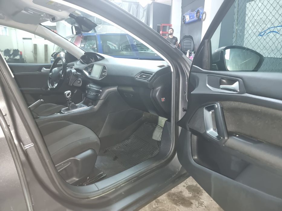Peugeot 308 2016