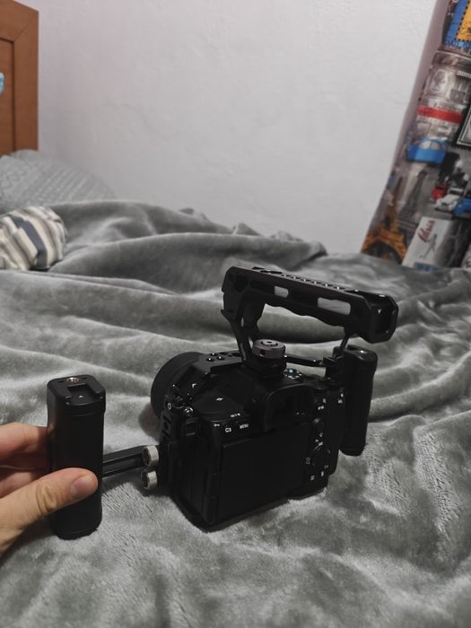 SONY A7IV + kit 28-70mm + Acessórios