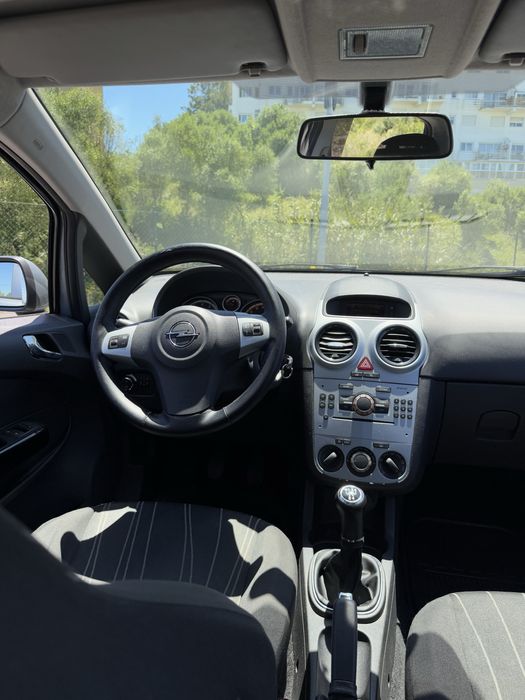 Opel Corsa 1.2 gasolina 2010