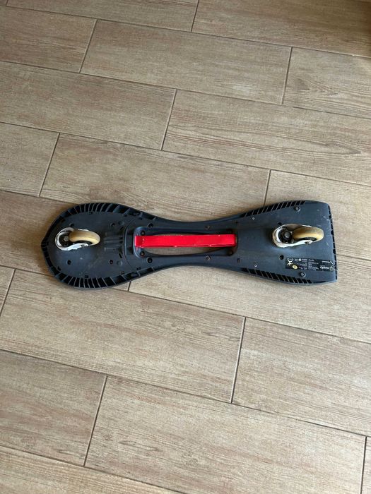 Skate 2 rodas usados mas em bom estado