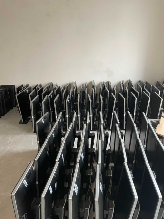 Монітор Dell UltraSharp U2312HMt 23 IPS Full HD Б В