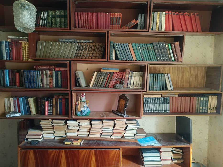Продам книги оптом в хорошем состоянии 10шт+