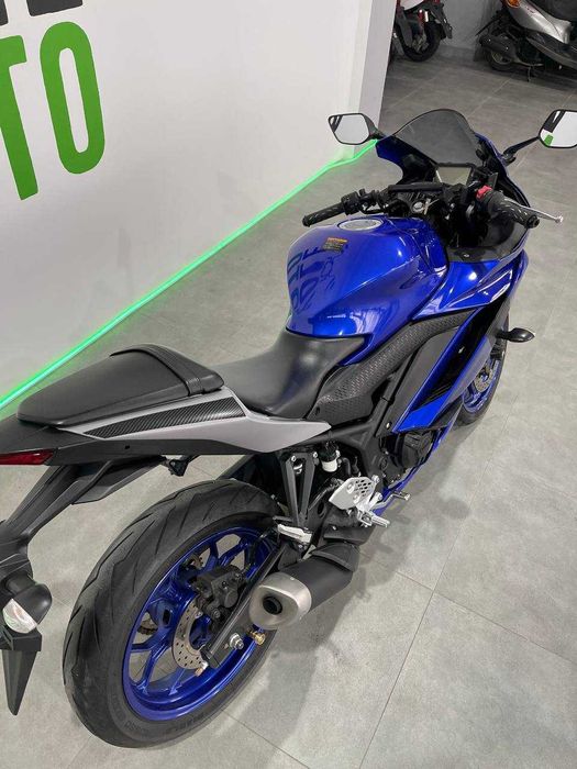 Мотоцикл Yamaha YZF-R25