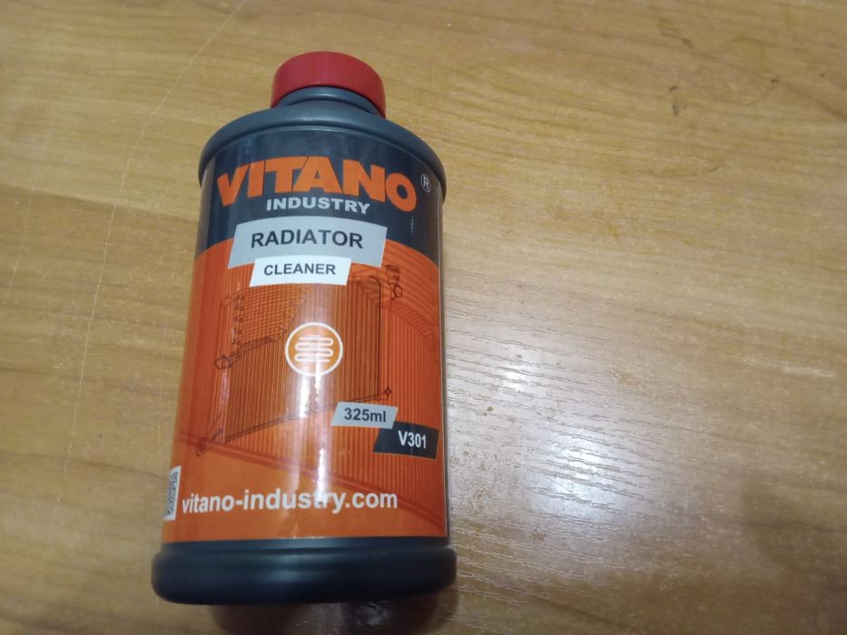 Очиститель радиатора авто.
