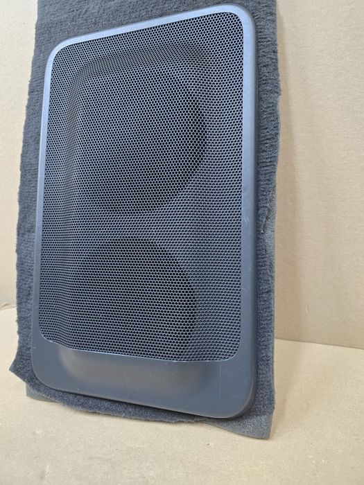 Maskownica  Głośnika  SUBWOOFERA Volvo V40 95-04