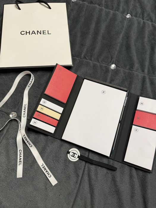 Notes kartki zrywki ołówek chanel beauty