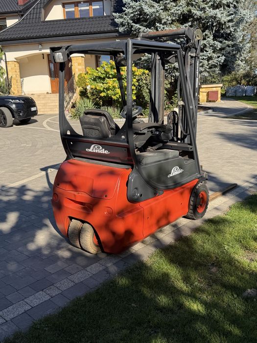 Wózek widlowy linde E16