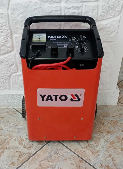 Yato YT-83061 Prostownik z Rozruchem 390A 12V 24V 20-700 Ah