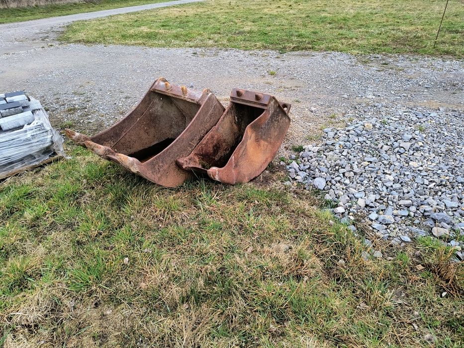 Sprzedam łyżki do mecalac 12