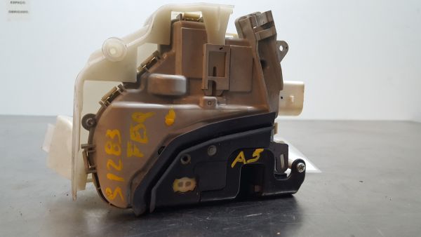 Fechadura / fecho porta frente esquerdo AUDI A5 Sportback (8TA)
